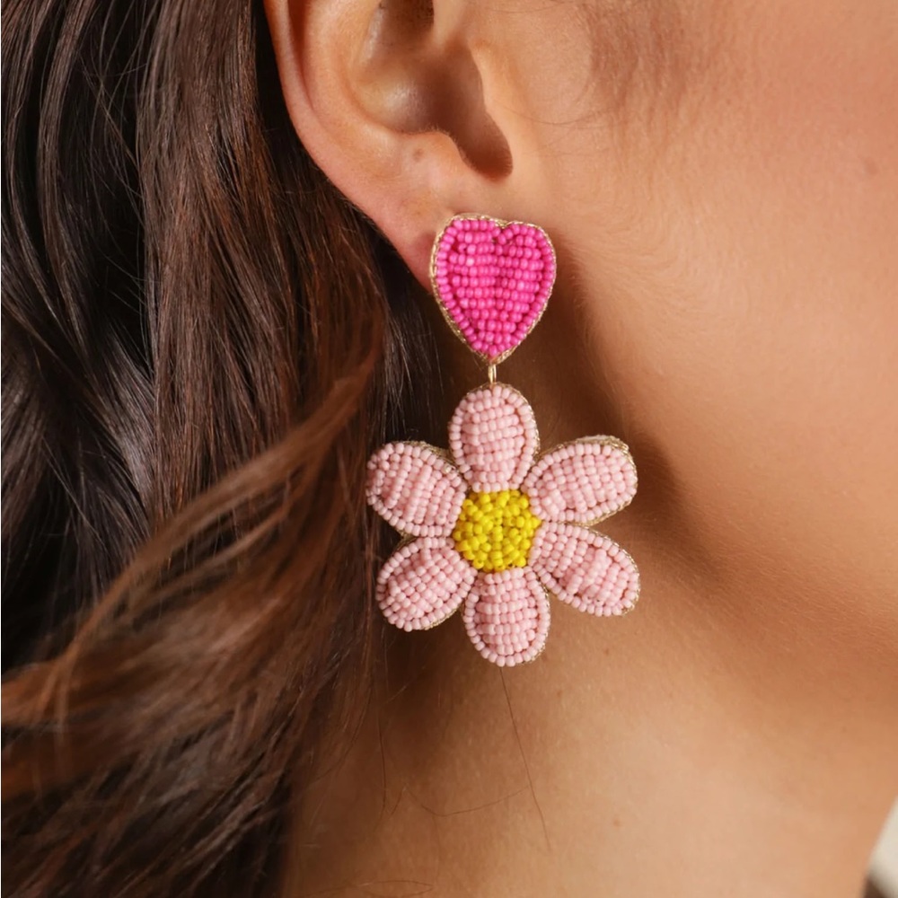 FUCHSIA & PINK DAISY BEADED EARRINGS